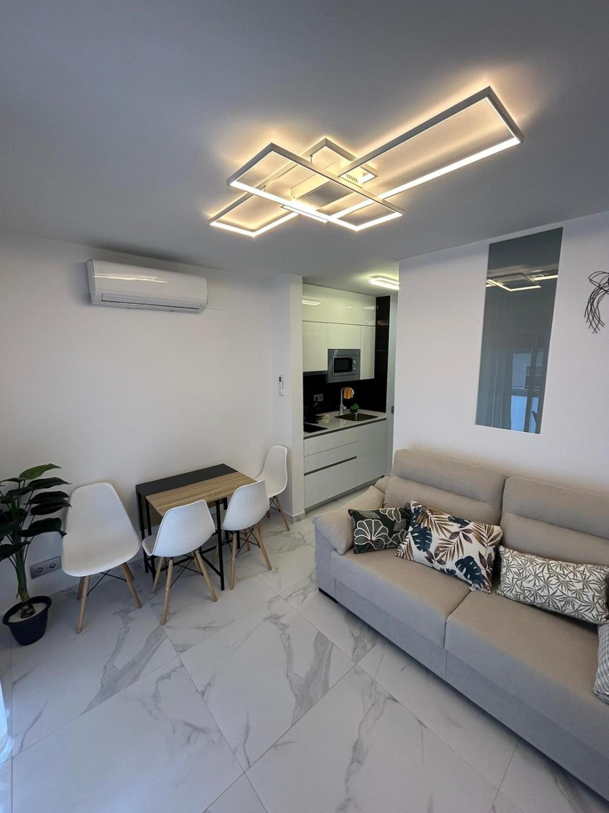 Apartamentos Cala Crancs Salou Bagian luar foto