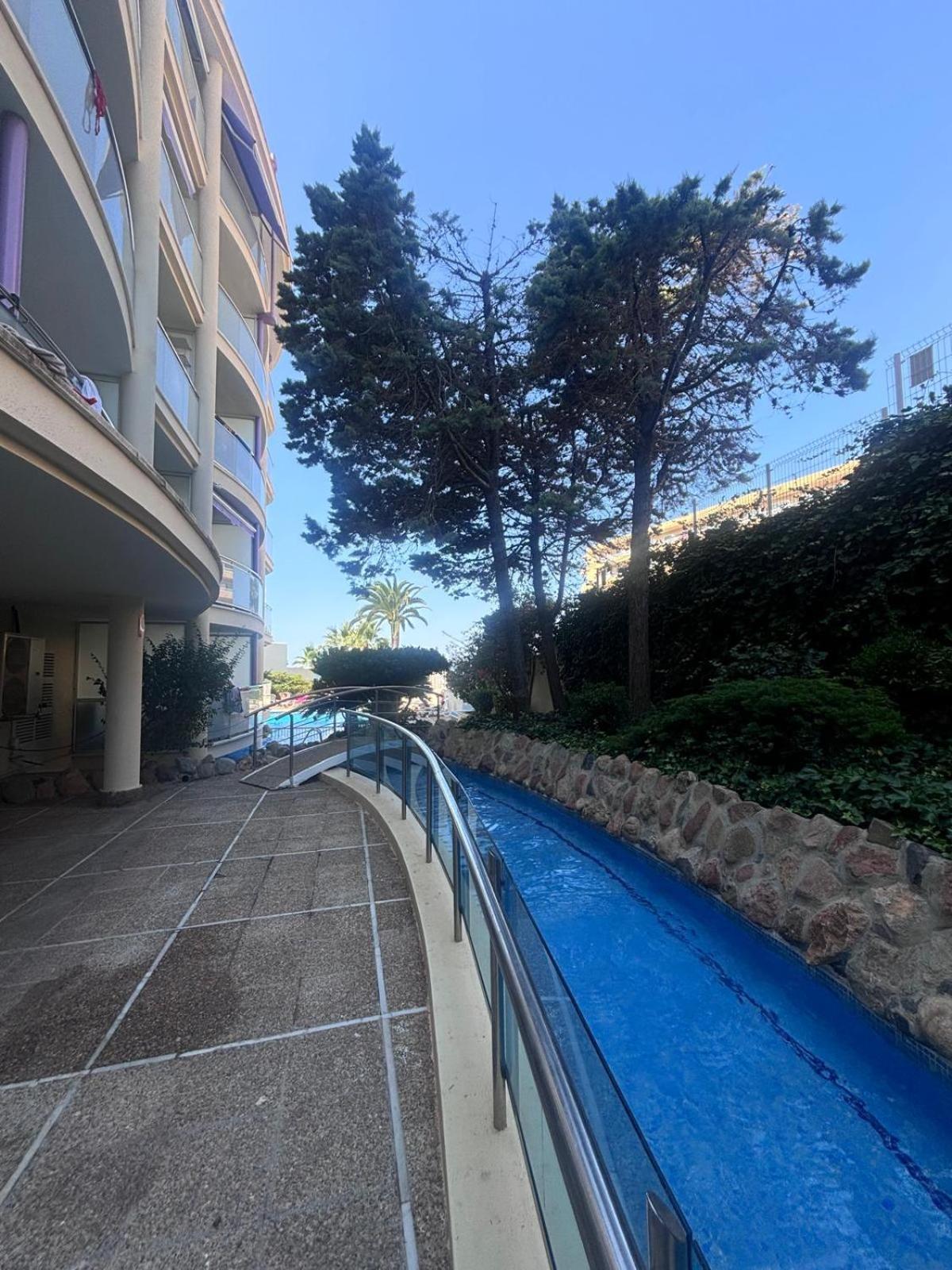 Apartamentos Cala Crancs Salou Bagian luar foto
